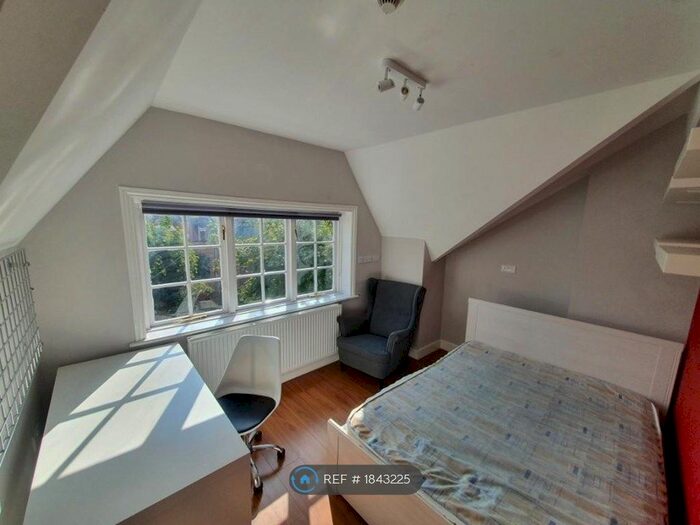 1 Bedroom Property To Rent In Regent Road, Leicester, LE1