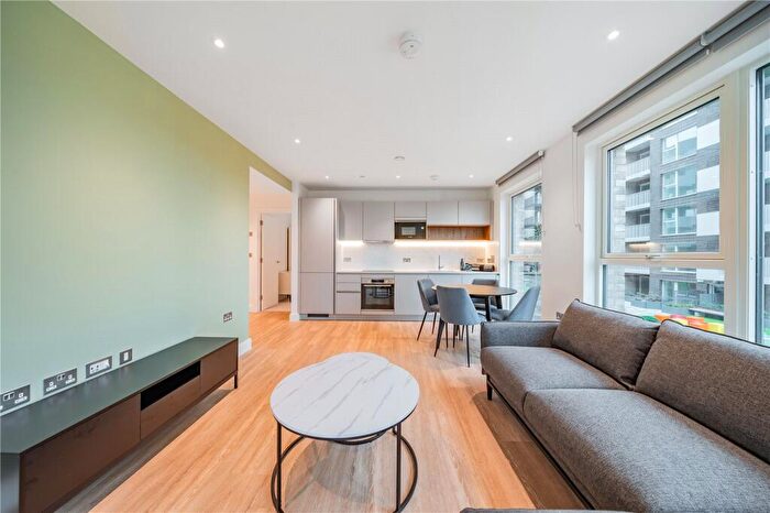 2 Bedroom Apartment To Rent In Henley Cross, London, SE3