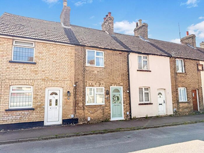 2 Bedroom Cottage For Sale In Station Road, Langford, Biggleswade, SG18