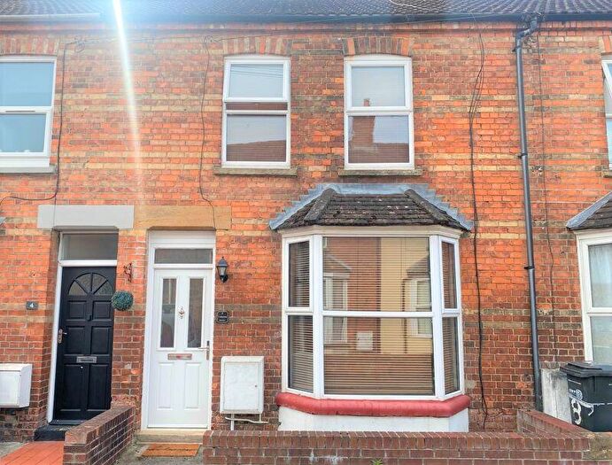 3 Bedroom Terraced House For Sale In Camborne Place, BA21