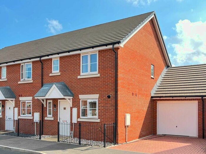 3 Bedroom End Of Terrace House For Sale In Oakend Lea, North Moreton, North Moreton, OX11