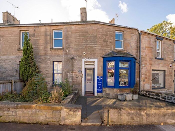2 Bedroom Flat To Rent In Main Street, Davidson Mains, Edinburgh, EH4