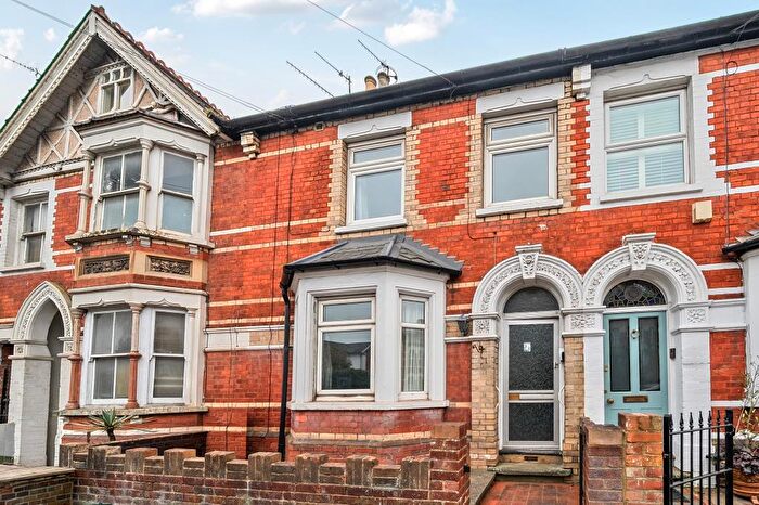 3 Bedroom Terraced House For Sale In Reading Road, Henley On Thames, RG9