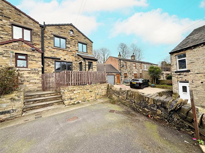 3 Bedroom Cottage For Sale In New Street, Kirkheaton, HD5