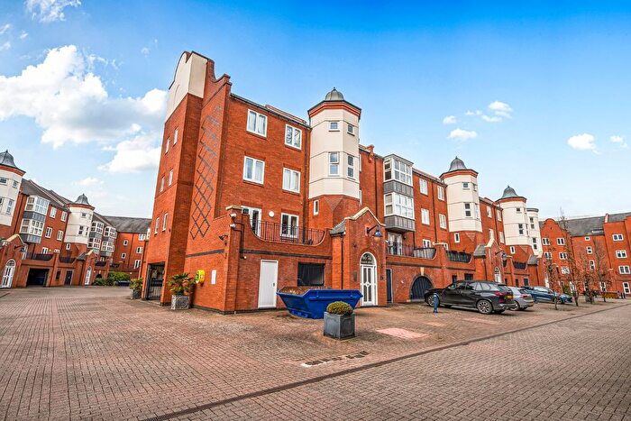 2 Bedroom Flat For Sale In Symphony Court, Birmingham, West Midlands, B16