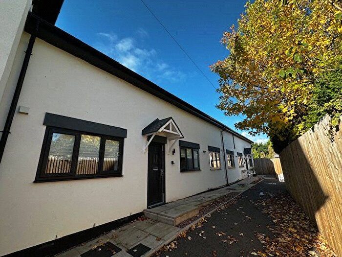 2 Bedroom Flat To Rent In Cross Road, Albrighton, Wolverhampton, Shropshire, WV7