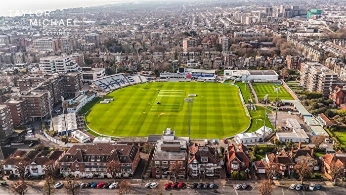 2 Bedroom Flat For Sale In Palmeira Avenue, Hove, BN3