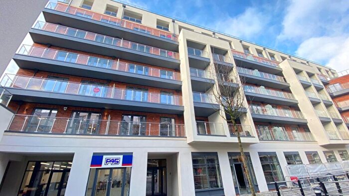 2 Bedroom Apartment To Rent In The Colonnade, Maidenhead, SL6