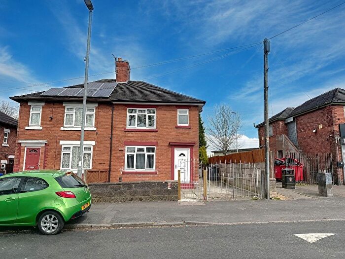 3 Bedroom Semi-Detached House To Rent In Abbots Road, Stoke-On-Trent, ST2