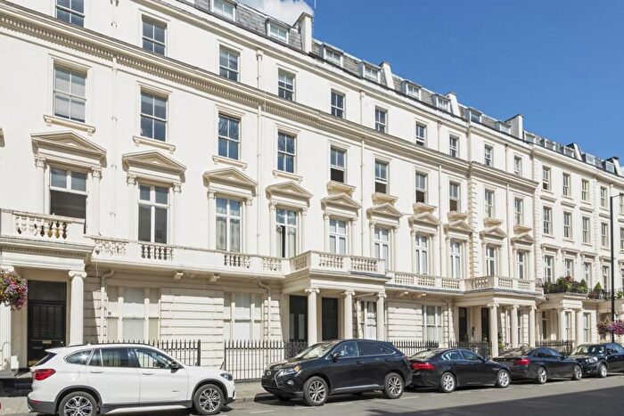 3 Bedroom Flat To Rent In Randolph Avenue, Little Venice, W9