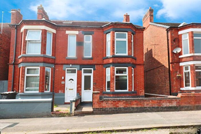 3 Bedroom Terraced House To Rent In Buxton Avenue, Crewe, CW1