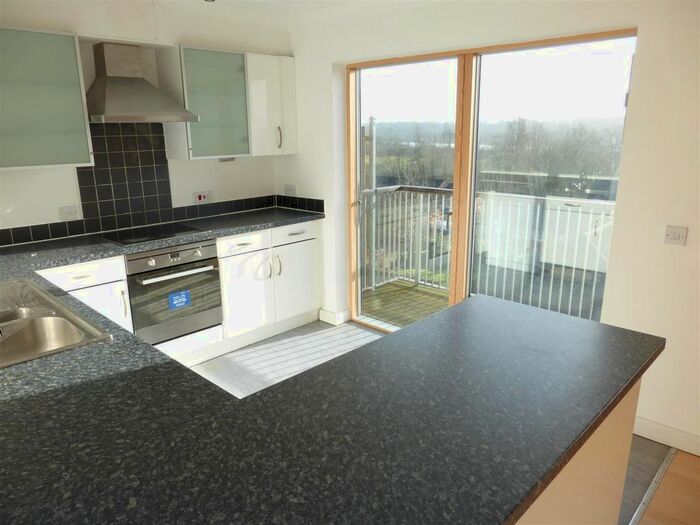 3 Bedroom Penthouse To Rent In Telegraph Lane East, Norwich, NR1
