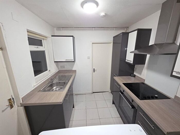 1 Bedroom Flat To Rent In Spring Lane, Manchester, M26