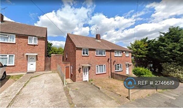 3 Bedroom Semi Detached House To Rent In Chiltern Close, Bexleyheath, DA7