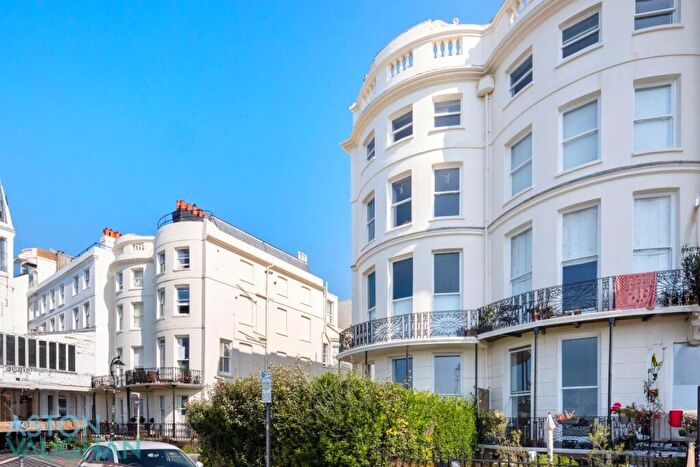 2 Bedroom Apartment For Sale In Marine Parade, Brighton, BN2