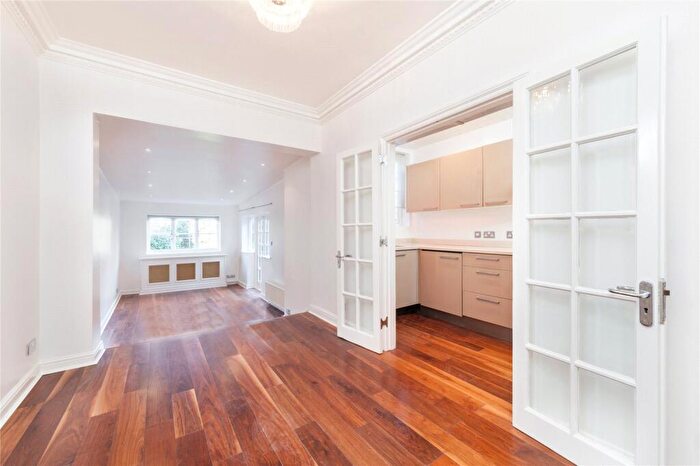 2 Bedroom Maisonette To Rent In Eton Avenue, Belsize Park, NW3
