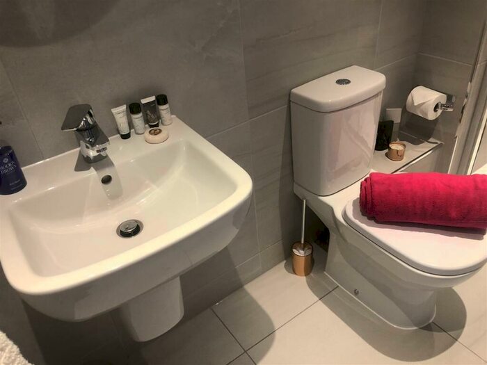 3 Bedroom Flat To Rent In Flat Elliott Apartments, Selly Hill Road, Birmingham, B29