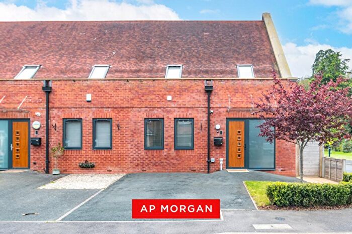 3 Bedroom End Of Terrace House For Sale In Nightingale Grove, Rednal, Birmingham, West Midlands, B45