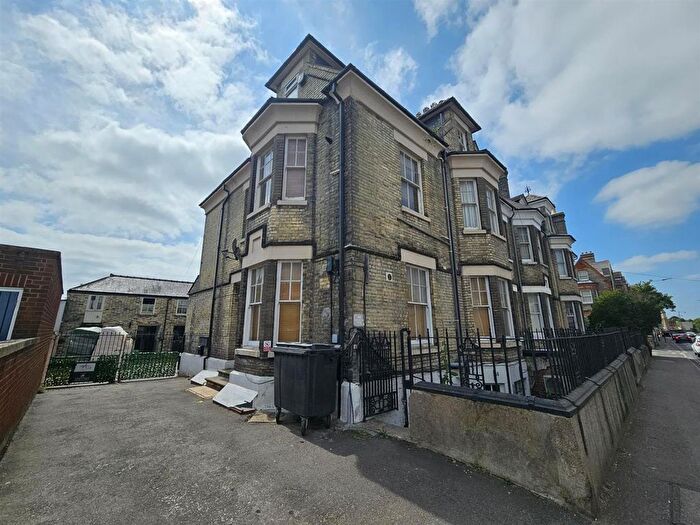 1 Bedroom Flat To Rent In Flat, Old Station Road, Newmarket, CB8
