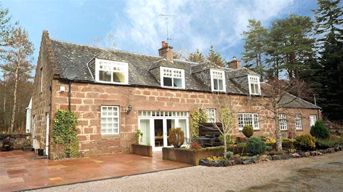 2 Bedroom Flat To Rent In The Stables, Balnacoil, Aboyne, AB34
