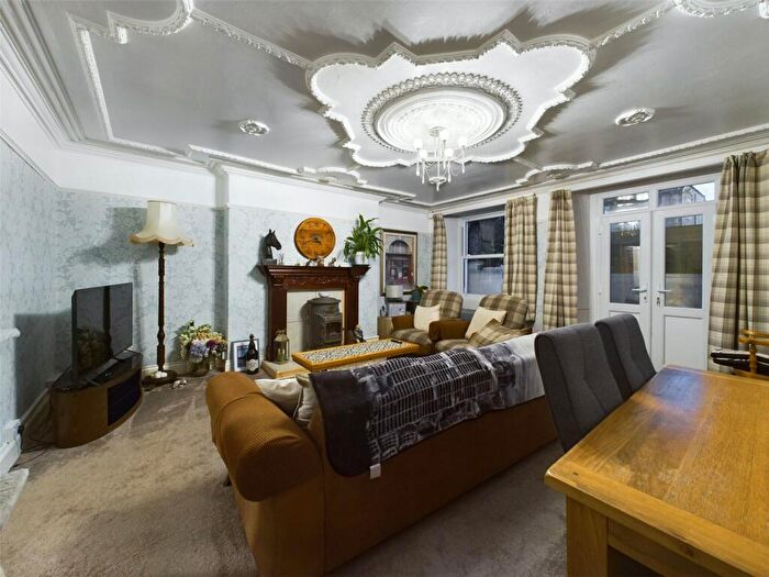 2 Bedroom Apartment For Sale In South Road, Weston-super-Mare, North Somerset, BS23