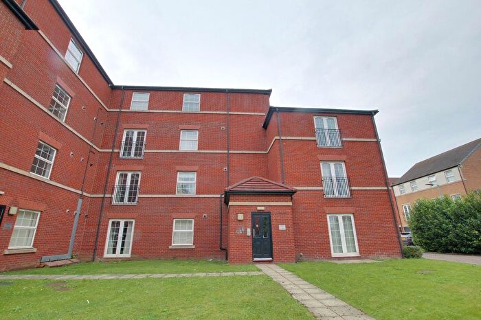 2 Bedroom Flat To Rent In Lambwath Hall Court, Bransholme, Hull, HU7