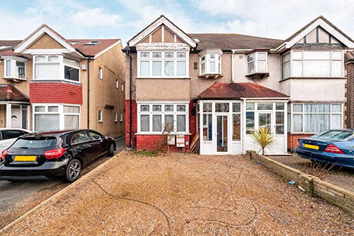 2 Bedroom Maisonette To Rent In Grand Drive, Raynes Park, London, SW20