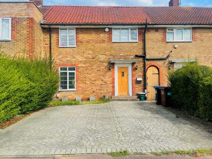 3 Bedroom Terraced House To Rent In Leigh Common, Welwyn Garden City, AL7