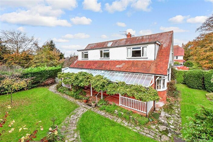 5 Bedroom Property For Sale In Warblington Avenue, Havant, Hampshire, PO9