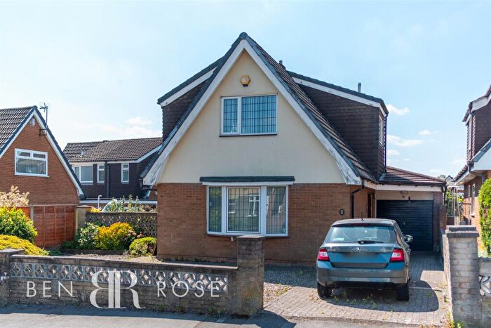 2 Bedroom Detached House For Sale In Bispham Avenue, Farington Moss, Leyland, PR26