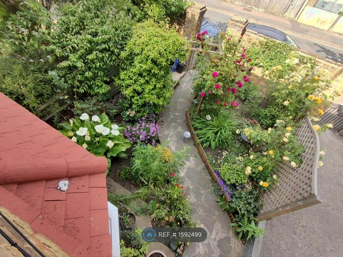 3 Bedroom Terraced House To Rent In Robin Hood Court, Sutton, SM1