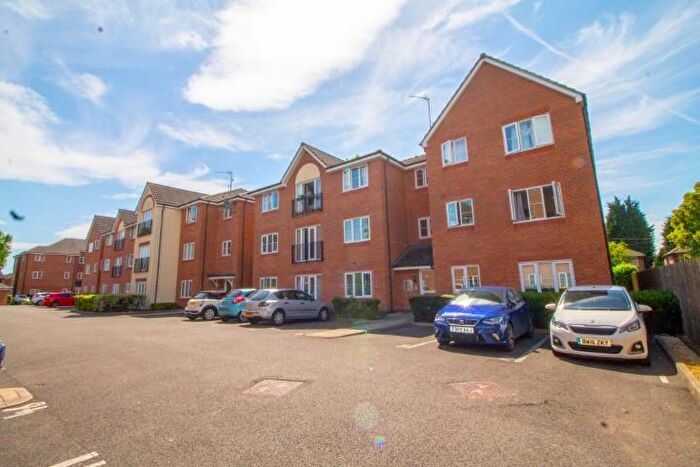 2 Bedroom Flat To Rent In Cedar House, Beeston, Nottingham, NG9
