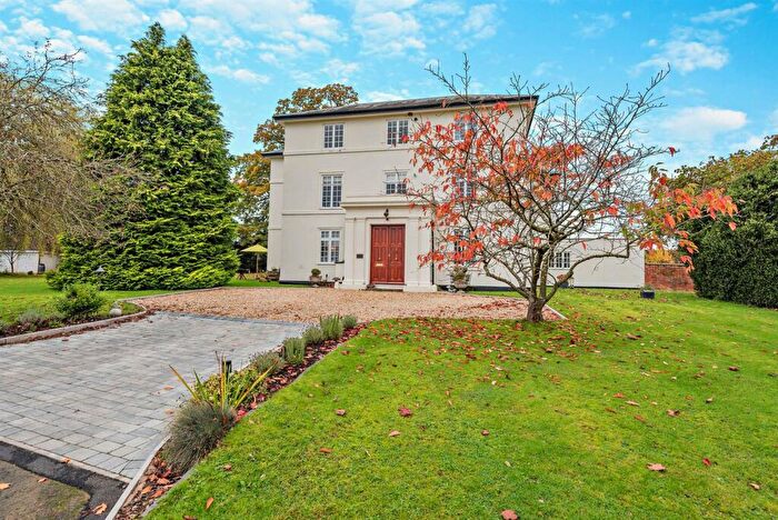 2 Bedroom Apartment For Sale In Beaudesert Park, Henley-in-Arden, B95