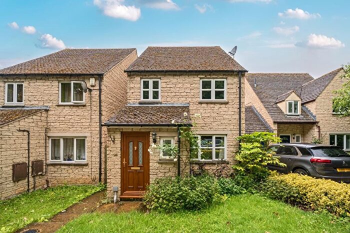 3 Bedroom Detached House For Sale In Witney, Oxfordshire, OX28