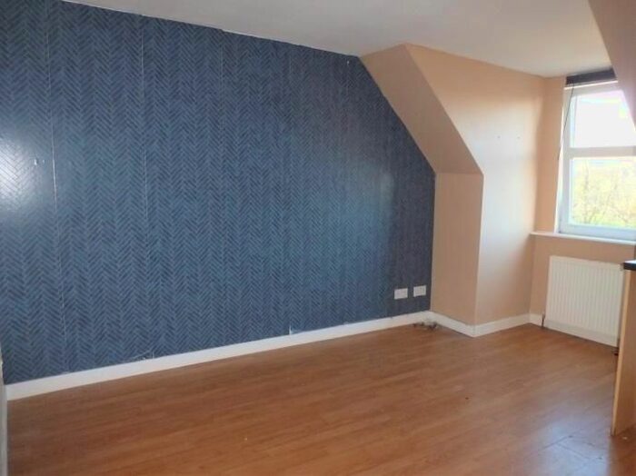 1 Bedroom Flat To Rent In Mains Road, Beith, Ayrshire, KA15