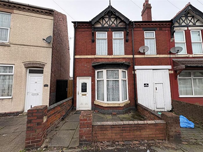 3 Bedroom End Terrace House For Sale In Nimmings Road, Halesowen, B62