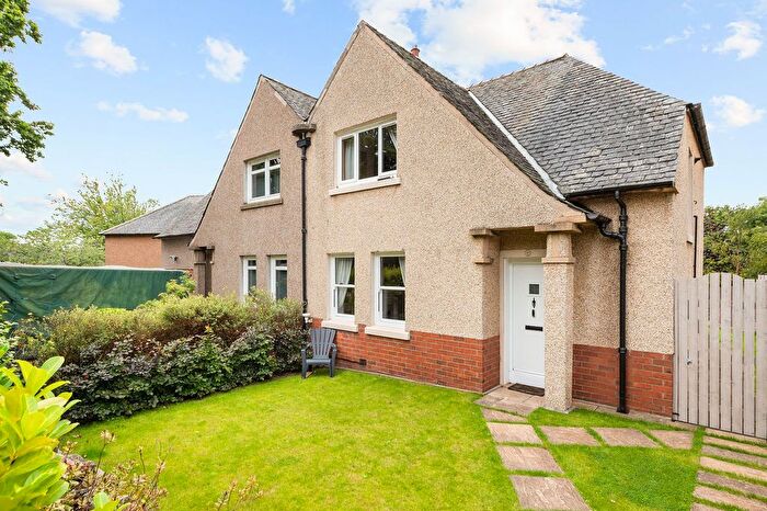 4 Bedroom Semi-detached House For Sale In The Glebe, Dalmeny, EH30
