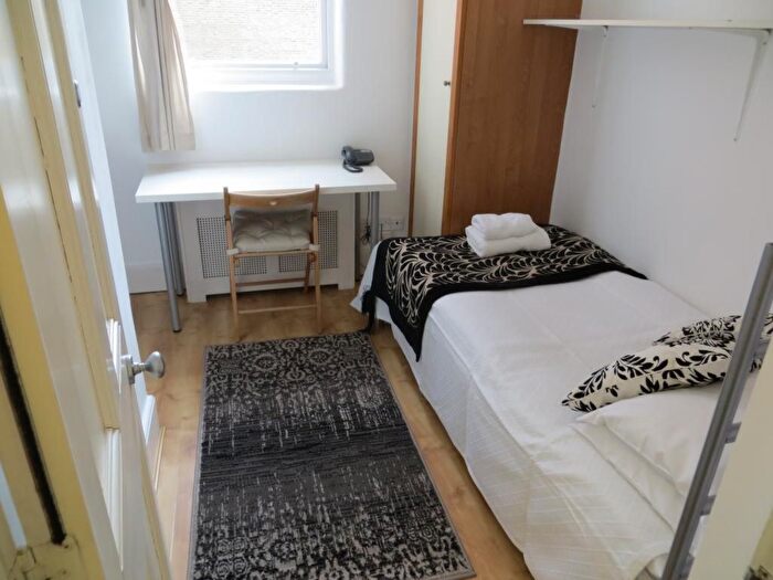 Studio To Rent In Fulham Palace Road, London, W6