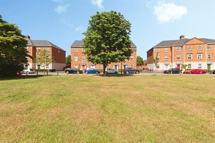 4 Bedroom Town House For Sale In Boundary Lane, Shirley, Solihull, B90