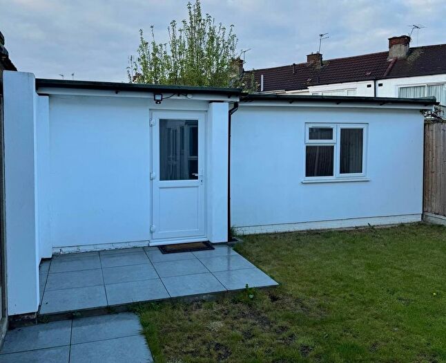 Studio To Rent In Pasteur Gardens, London, N18