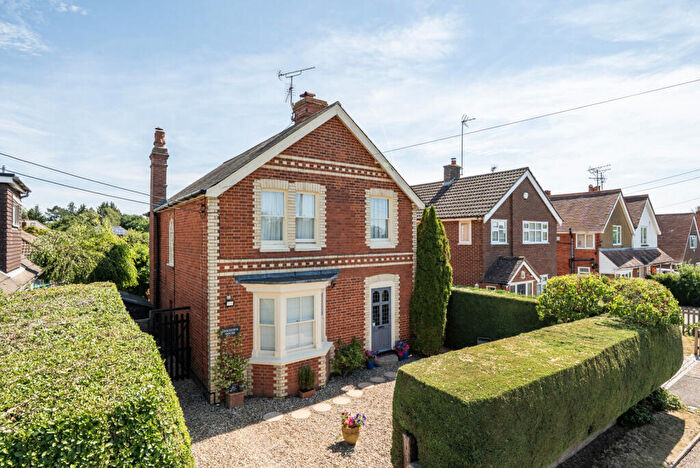 3 Bedroom Detached House For Sale In Green Lane, Sonning Common, Reading, Oxfordshire, RG4
