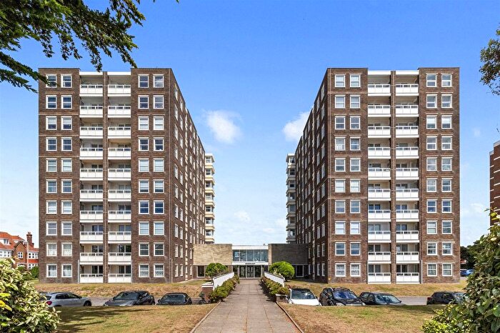 2 Bedroom Flat For Sale In West Parade, Worthing, BN11