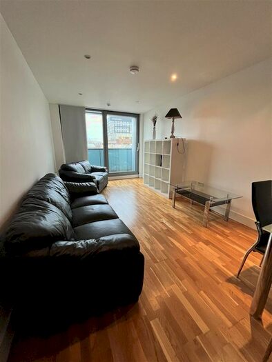 1 Bedroom Flat To Rent In Rumford Place, Liverpool L3