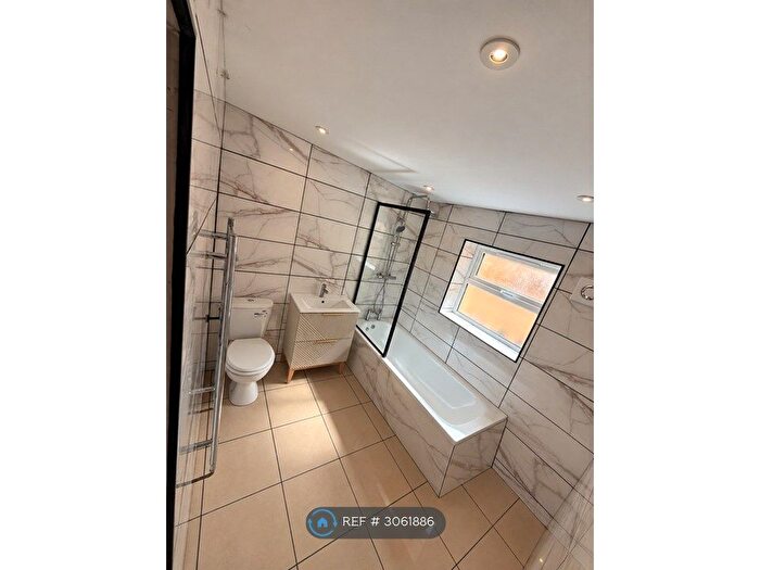 3 Bedroom Terraced House To Rent In Marble Hall Road, Llanelli, SA15