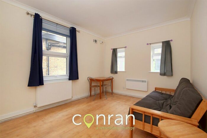 2 Bedroom Flat To Rent In Woolwich Road, Greenwich, SE10