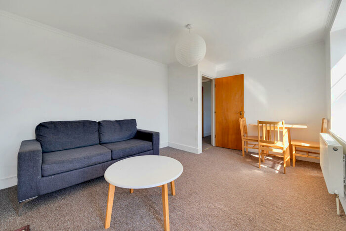 2 Bedroom Apartment To Rent In Bingham Court, Halton Road, London, N1