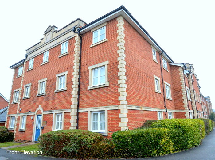 2 Bedroom Apartment To Rent In Cambridge Square, Redhill, RH1