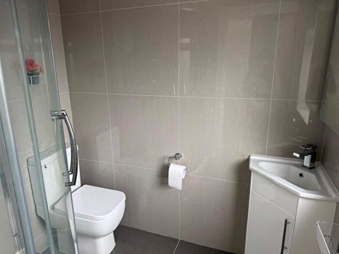 Studio To Rent In Warham Road, Harrow, HA3