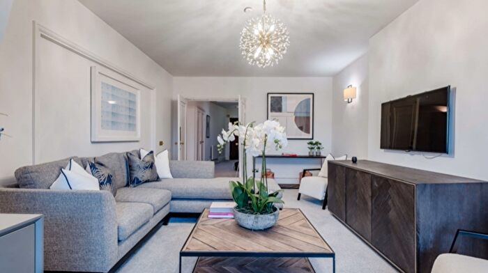 4 Bedroom Penthouse To Rent In Park Road, London, NW8