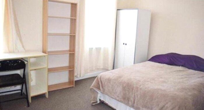 5 Bedroom Property To Rent In St. Thomas Gardens, London, NW5